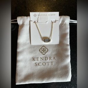 NEW (never worn) Kendra Scott gold necklace
